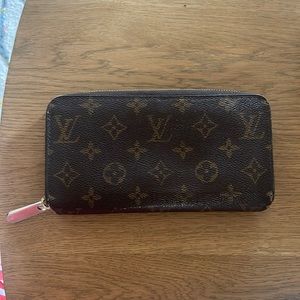 Authentic Louis Vuitton Zip Around Wallet